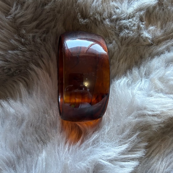 Orange oval shape bracelet (Mix and Match 2 for $20) - Picture 1 of 3